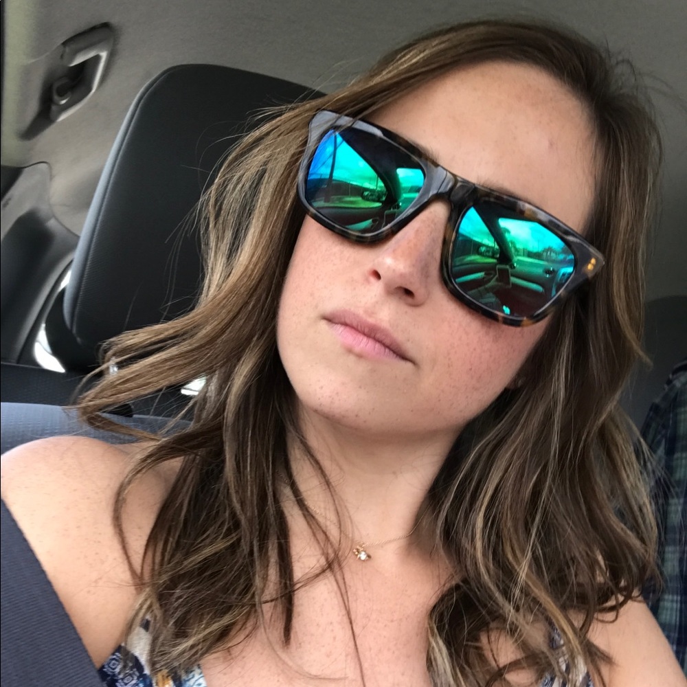 Meet your Posher, Melissa